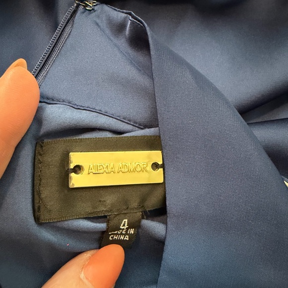 Alexia Admor Tie Mock Neck Satin MIDI Brooklyn Dress - Picture 3 of 4